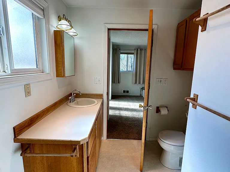 333 SW 35th St — Photo 14