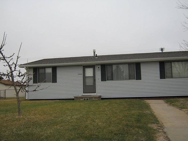 1st image of 2422 W 5th St
