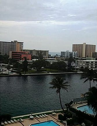 4th image of 2900 NE 14th Street Causeway #811