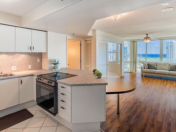 3rd image of 801 S King St APT 2603