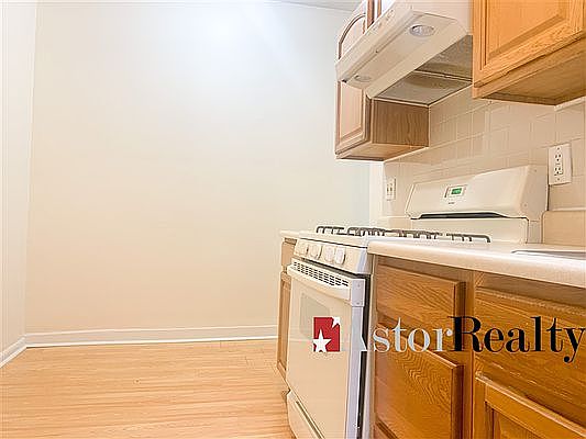 1st image of 40-05 30th Ave #6