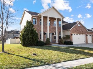 416 Chadwyck Dr, Glen Carbon, IL 62034