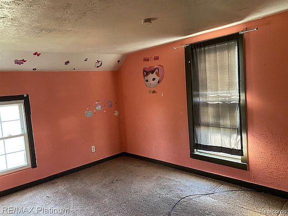 3rd image of 8090 Dickerson St