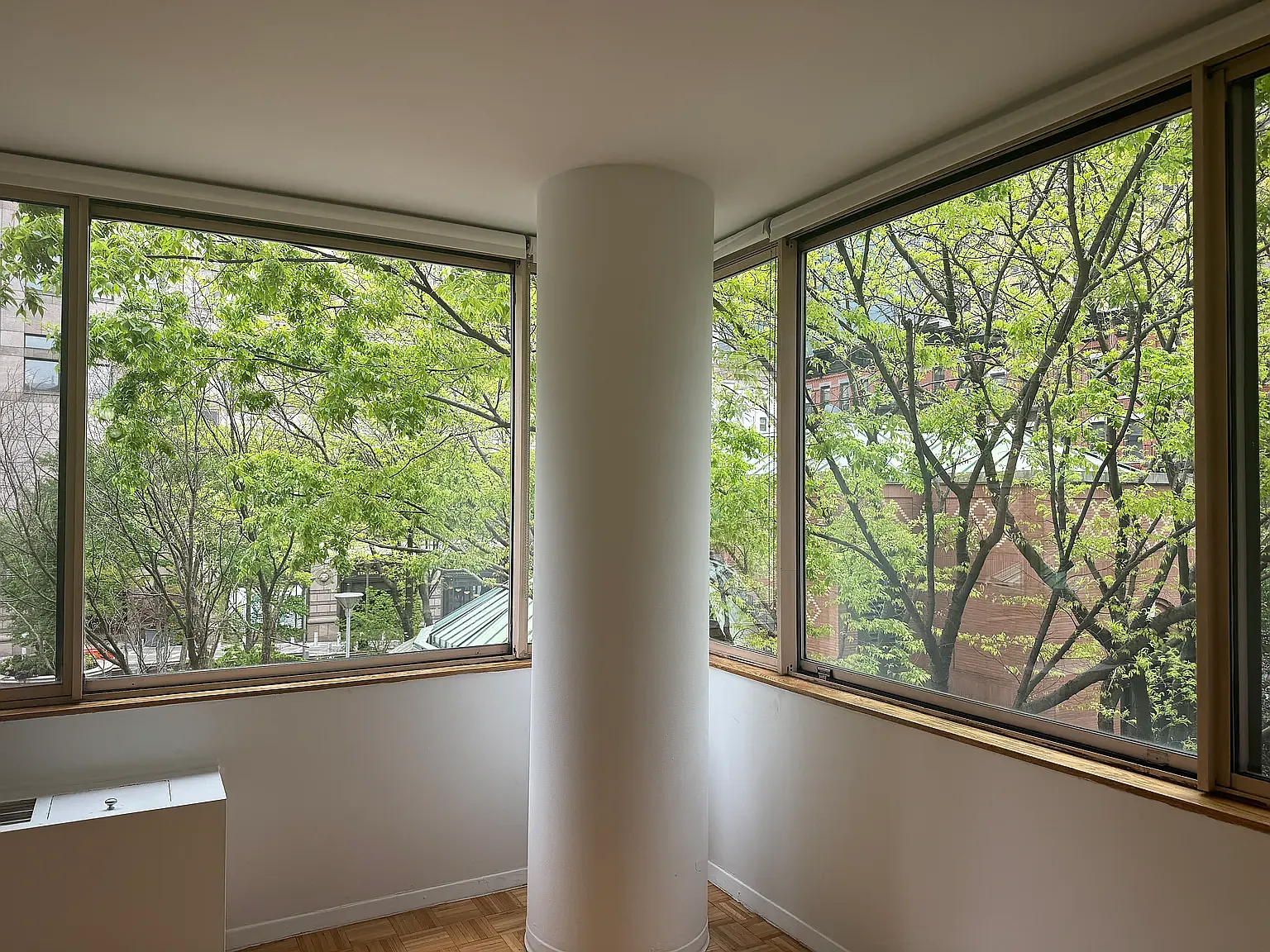 350 West 50th Street — Photo 2