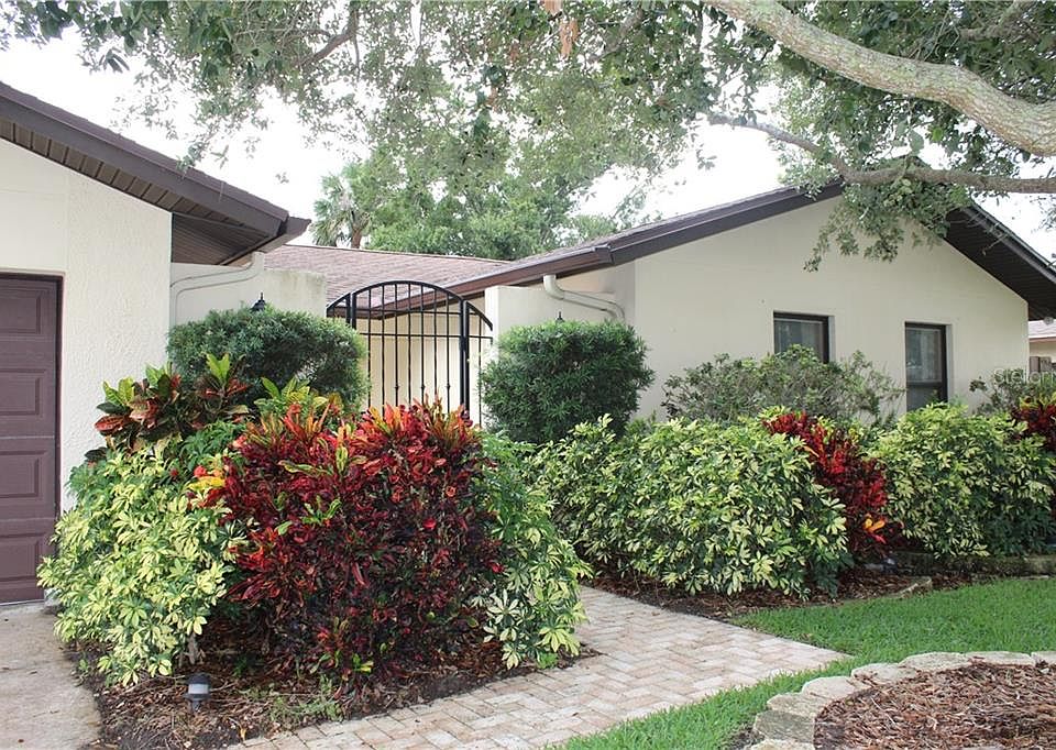 1st image of 13590 Las Palmas Dr