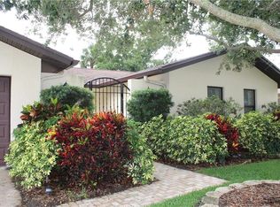13590 Las Palmas Dr, Largo, FL 33774