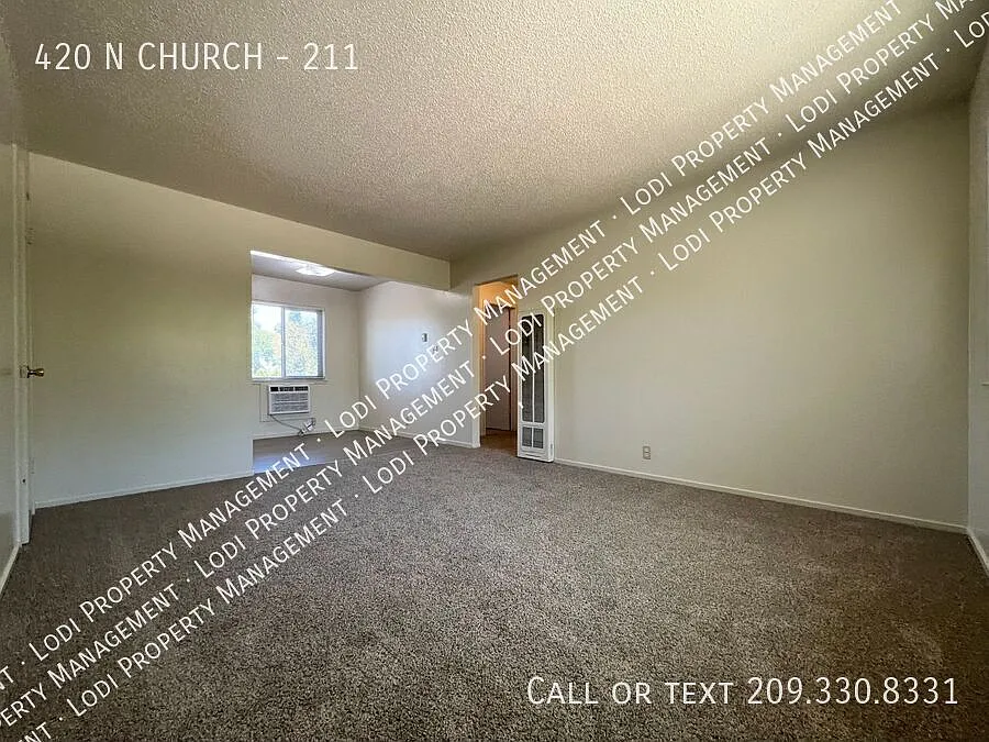 420 N Church St #211
