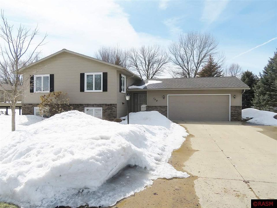 1st image of 108 Chatsworth Dr