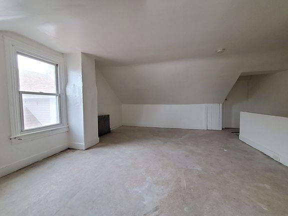 5th image of 840 W Milton St #2