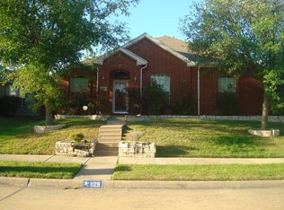 1129 Versailles Ave, Desoto, TX 75115