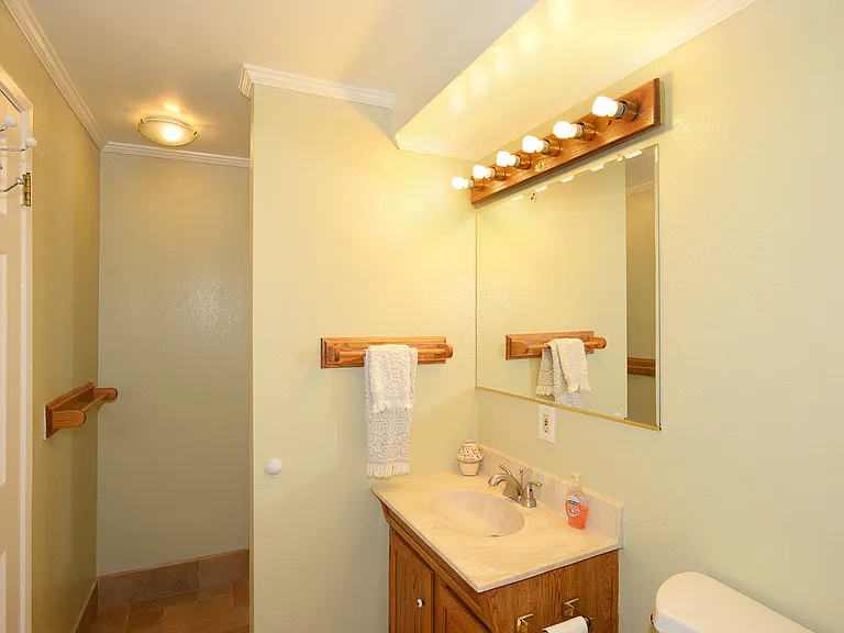 15329 Acacia Way — Photo 8
