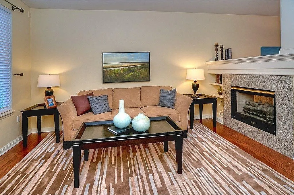 2 bed, 2.5 bath, 1120 sqft, $2,900 — Photo 4