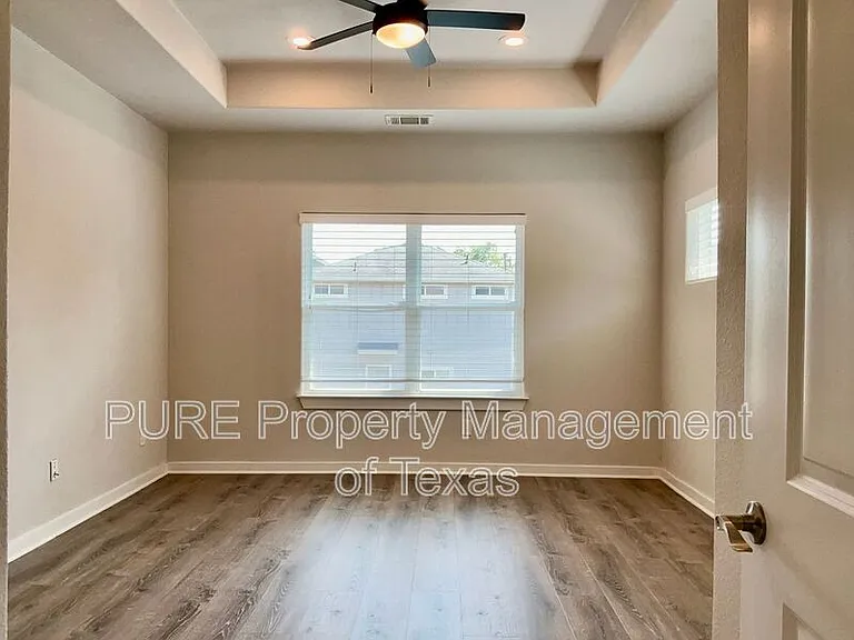 3301 Elija St #B — Photo 9