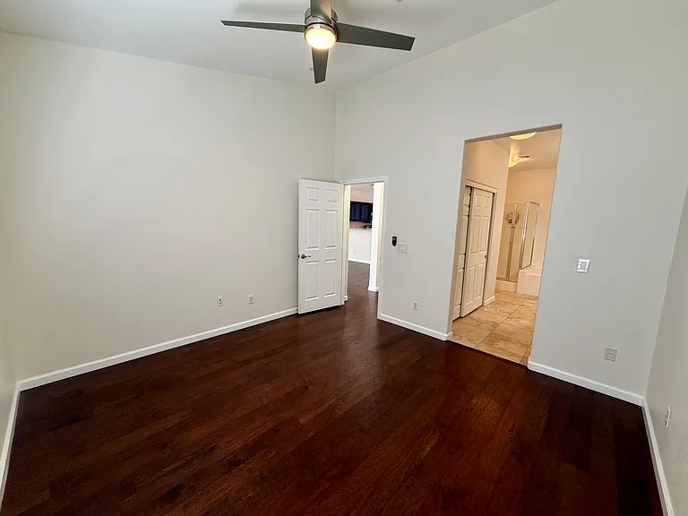 704 Peachy Canyon Cir #202 — Photo 25