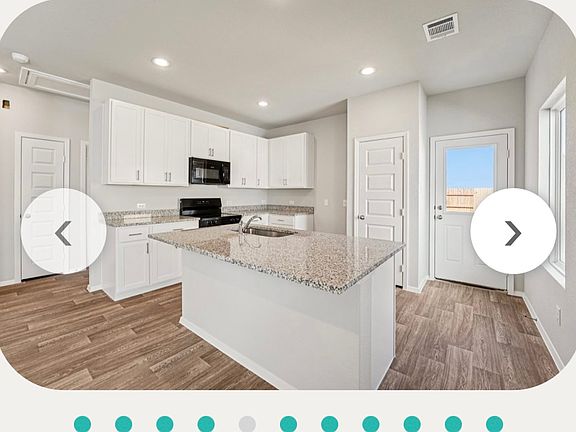 3rd image of 105 Adze Dr