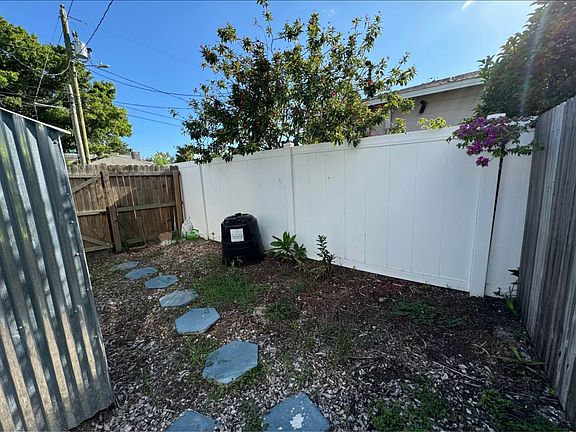 5th image of 4720 1/2 1st Ave N #1/2