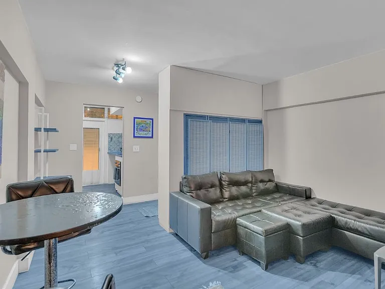 1400 Avenida Pennsylvania #15 — Photo 3