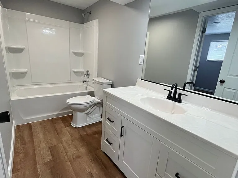 4300 S Hickory Hill Rd — Photo 27