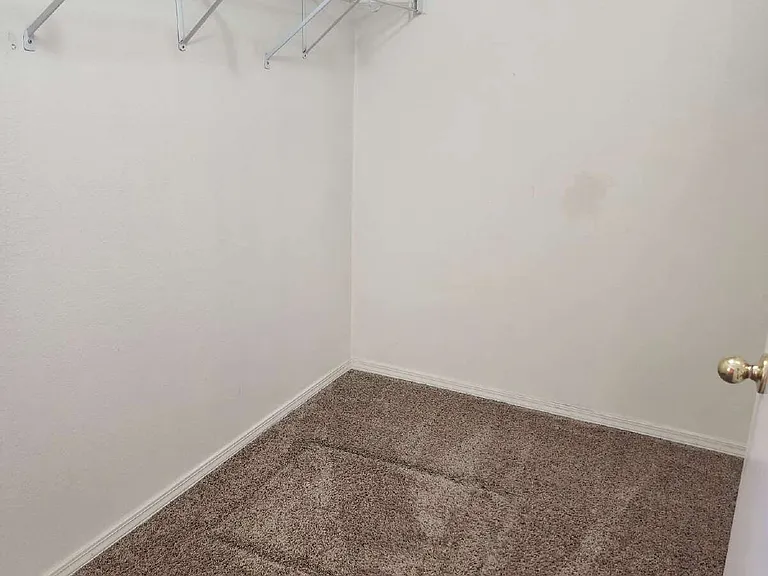 2227 S Stephen Ave #101 — Photo 16