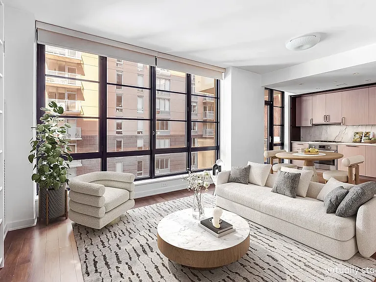 261 W 25th St #4E — Photo 1
