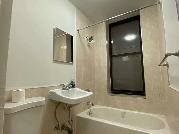 5th image of 173 Henry St APT 4A