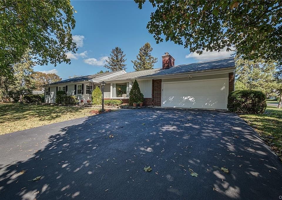 1st image of 301 Fayette Dr