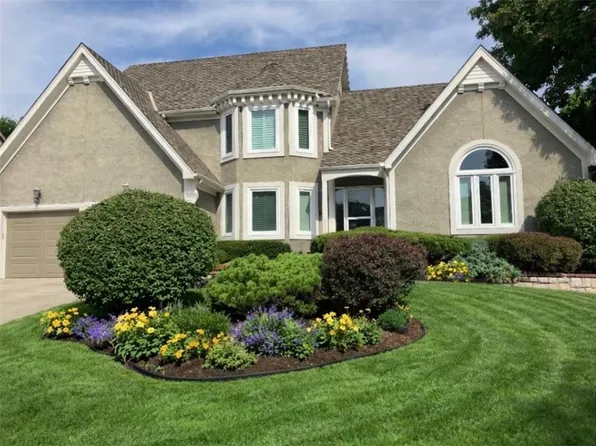 5004 W 128th St, Leawood, KS 66209