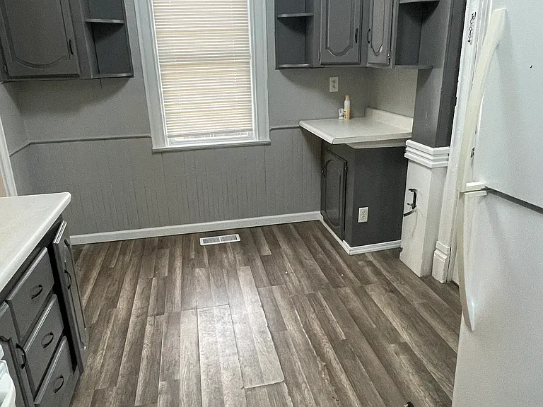 267 Oak Ave — Photo 8