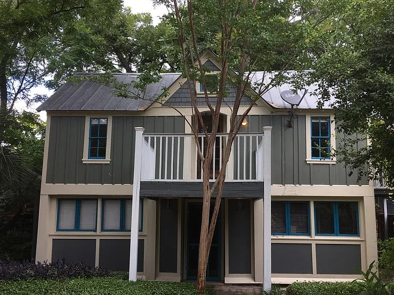 516 E Guenther St #C — Photo 14