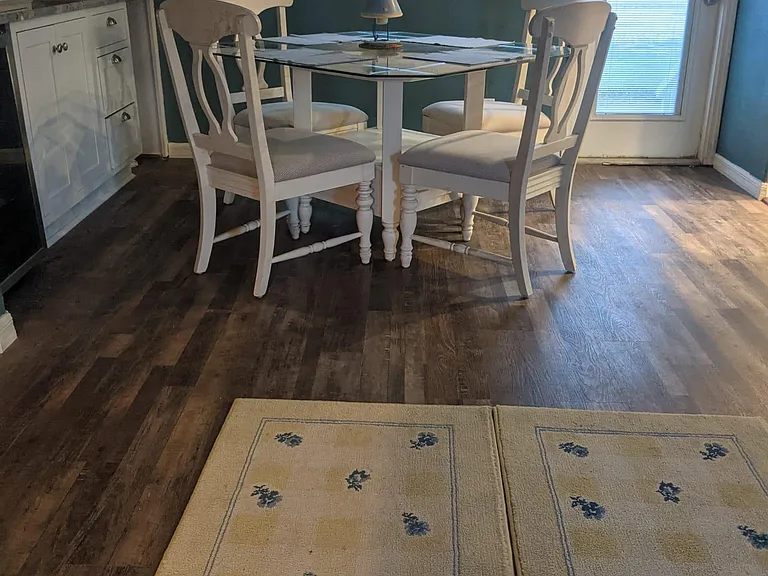 110 Freesia St #7 — Photo 4