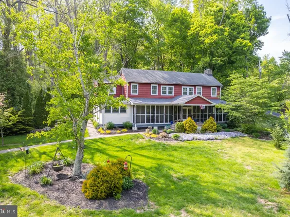 25 Forgedale Rd, Fleetwood, PA 19522