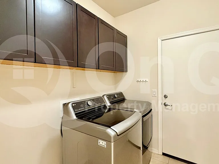 263 E Jade Dr — Photo 17