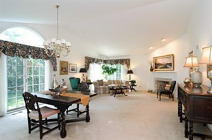 3rd image of 504 Park Barrington Way