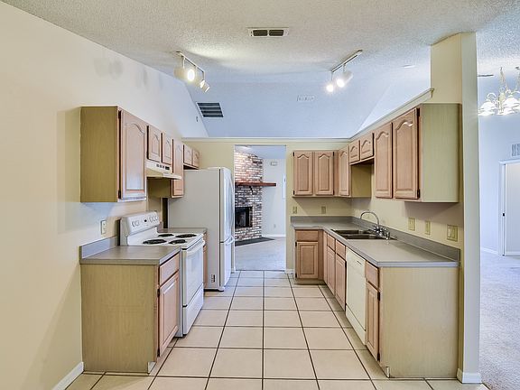 4th image of 4068 Cannon Ct