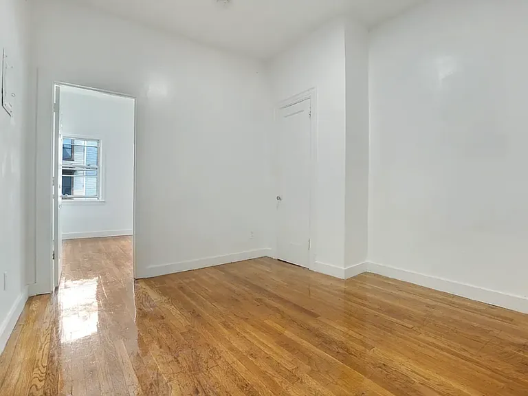 230 Leonard St #3F — Photo 6