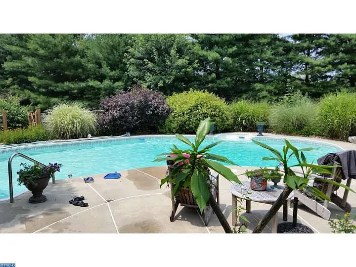 2515 Woodlark Cir photo 1