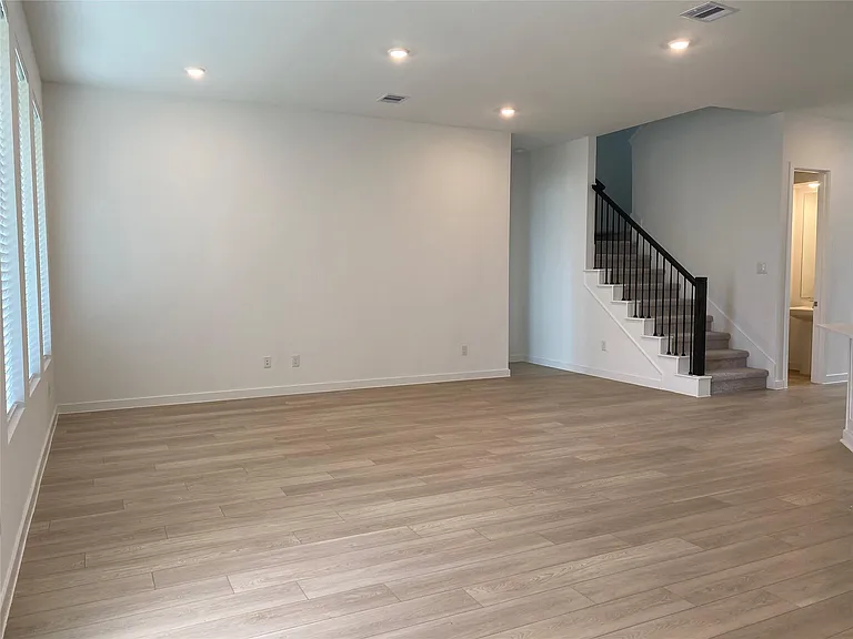 4523 Sunny Hazel Ln — Photo 6