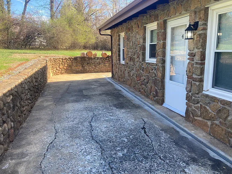 959 Timberlake Dr #4 — Photo 8