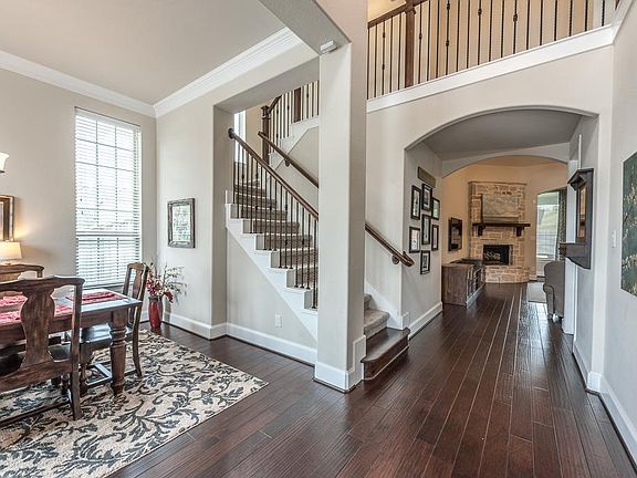 5th image of 42 Stefano Way Dr
