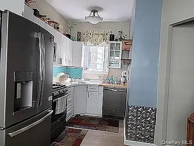5th image of 182 Lowell Ave