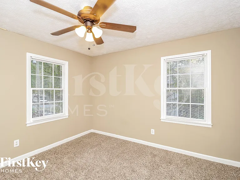 372 Teague Dr NW — Photo 9