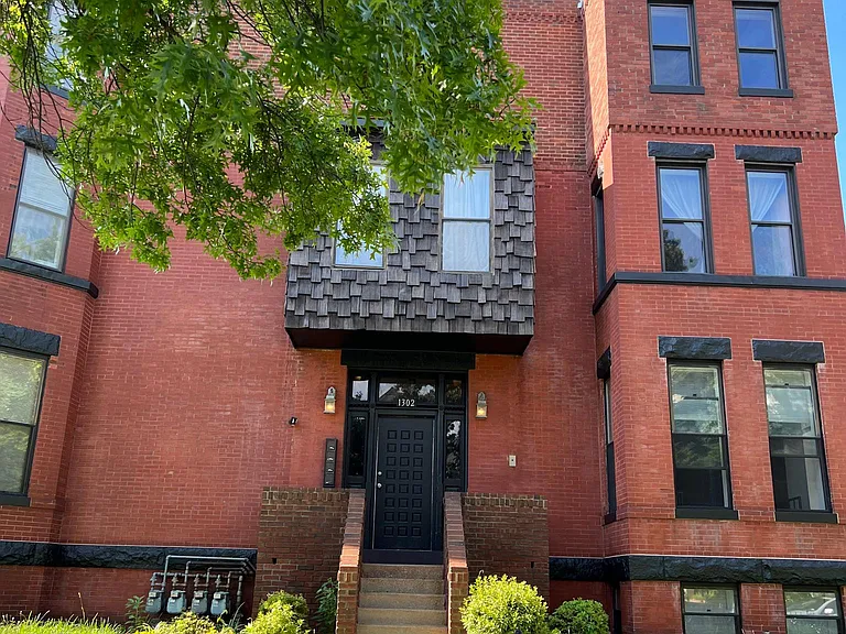 1302 Irving St NW #102 — Photo 20