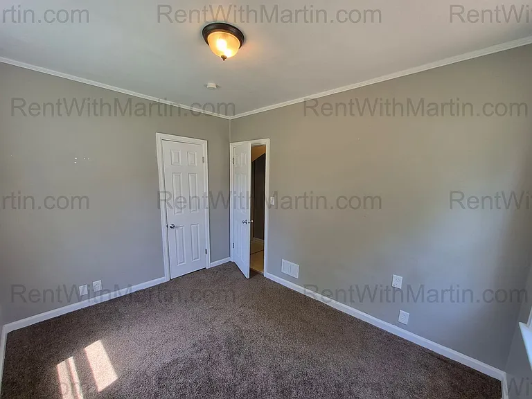 925 Hammond Ave — Photo 14