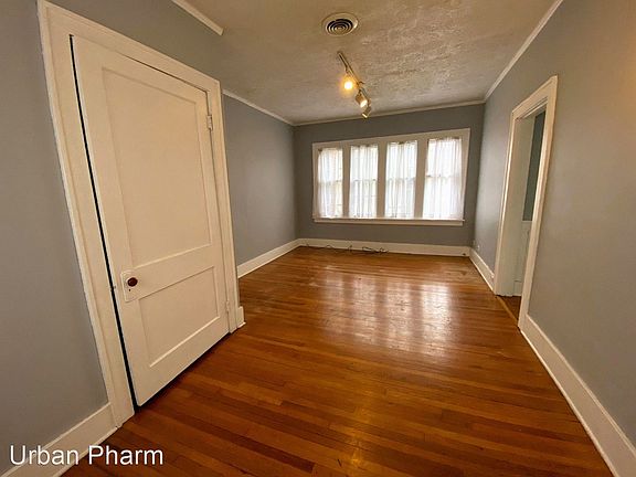 3rd image of 616 Kellogg St SE #618
