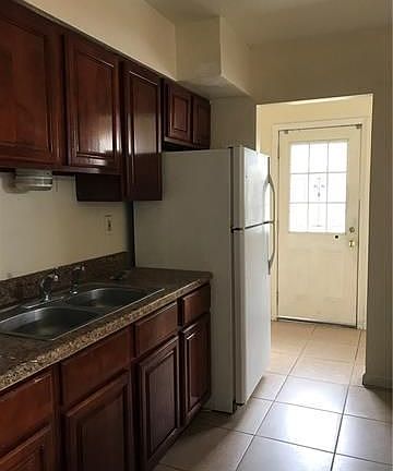 3rd image of 4717 Stemway Dr