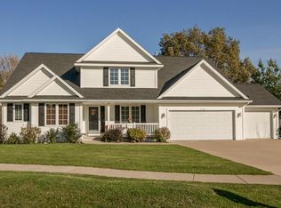 7120 E Park Ct NE, Cedar Rapids, IA 52402