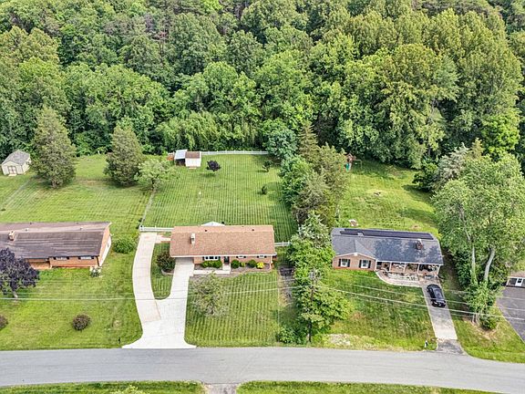 2nd image of 106 Mayfield Dr