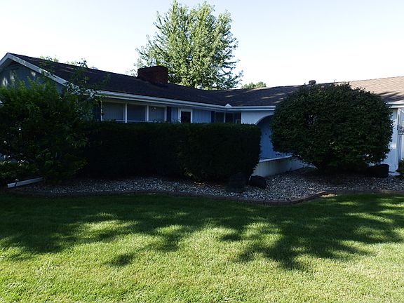 2nd image of 1217 Sunset Dr
