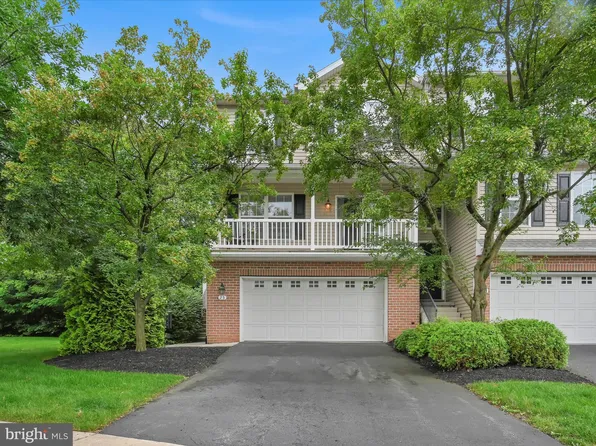 25 Parkside Dr #29, Lebanon, PA 17042