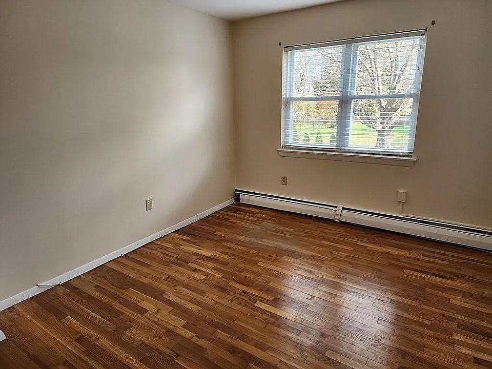 340 Regency Park Dr Agawam MA Zillow